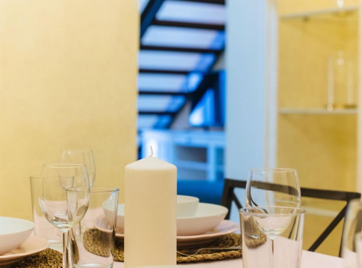 Pajaritos Suite Apartment - Private Parking Included Seville Ngoại thất bức ảnh