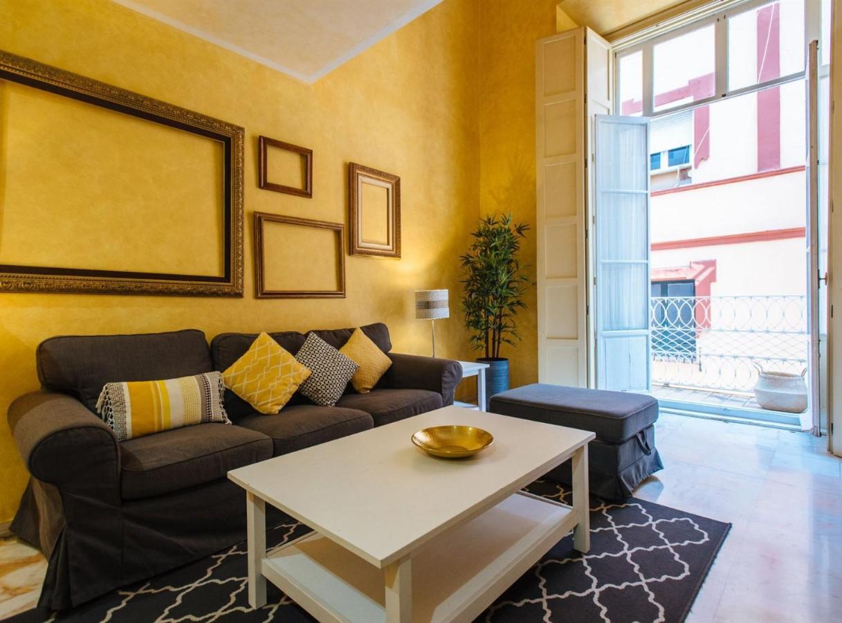 Pajaritos Suite Apartment - Private Parking Included Seville Ngoại thất bức ảnh